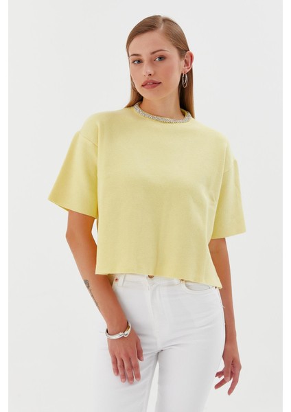 Yakası Taşlı Kısa Kol Triko Kazak Sarı fırsatları