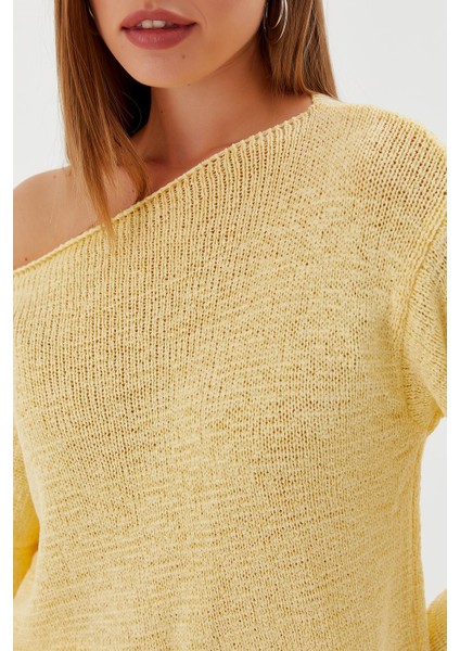 Kayık Yaka Oversize Ince Triko Kazak Sarı modelleri