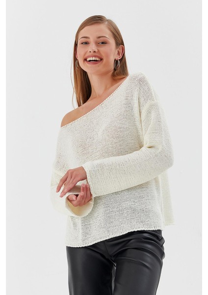 Kayık Yaka Oversize Ince Triko Kazak Ekru fiyatları