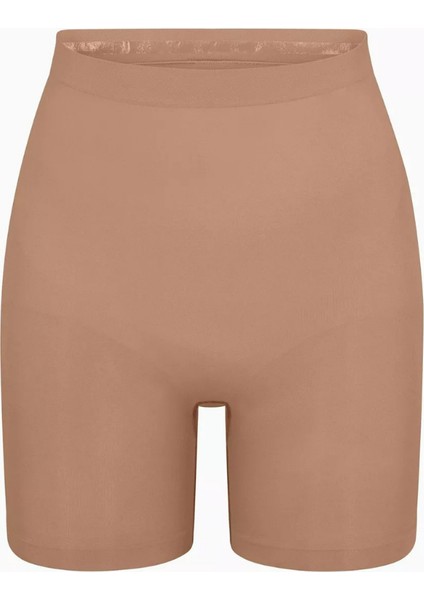 Vücut Geliştirici Dolgulu Şort, Body Kumaş, Orta Sıkıştırma ve Kaldırma Etkisi modelleri