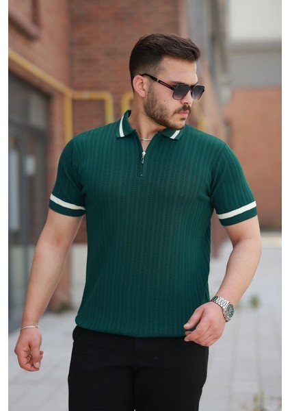 Erkek Yaka ve Kolları Çizgi Detaylı Fermuarlı Kısa Kollu T-Shirt