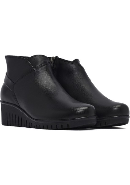 Kadın Siyah Fermuarlı Deri Comfort Bot 25WFD411018 fırsatları