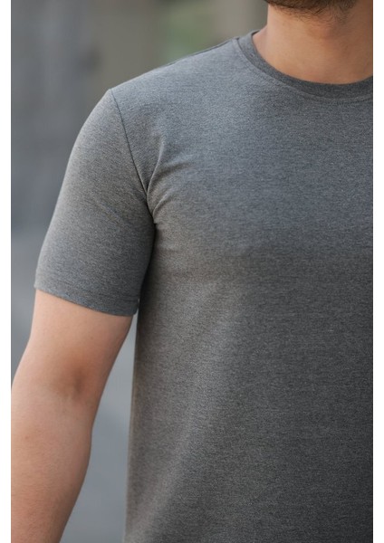 Erkek Basic Kısa Kollu Tişört modelleri