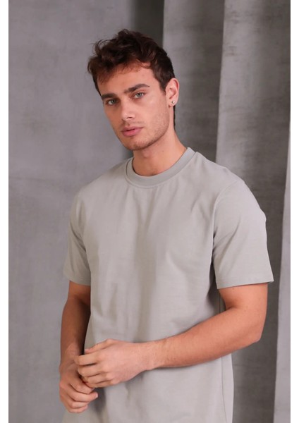 Erkek Relax Fit Bisiklet Yaka %100 Pamuk Rahat Kesim Basic Tişört