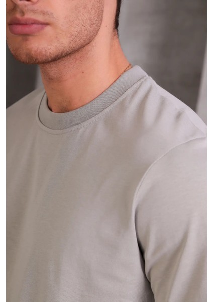 Erkek Relax Fit Bisiklet Yaka %100 Pamuk Rahat Kesim Basic Tişört modelleri