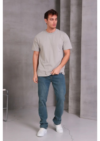 Erkek Relax Fit Bisiklet Yaka %100 Pamuk Rahat Kesim Basic Tişört fırsatları