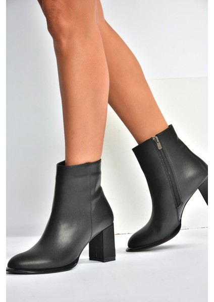 V590166309 Siyah Kalın Topuklu Klasik Kadın Bot
