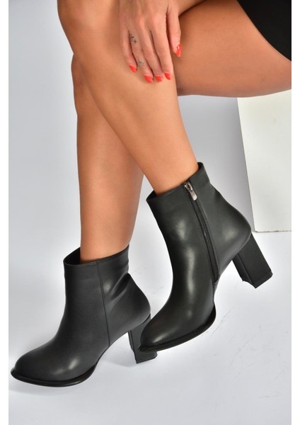 V590166309 Siyah Kalın Topuklu Klasik Kadın Bot modelleri