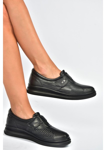 U555160403 Siyah Hakiki Deri Comfort Ortopedik Taban Kadın Ayakkabı fırsatları