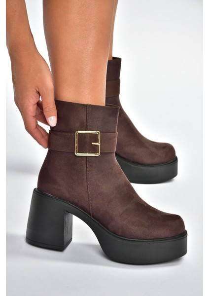 V726446602 Kahverengi Süet Kalın Topuklu Kadın Bot