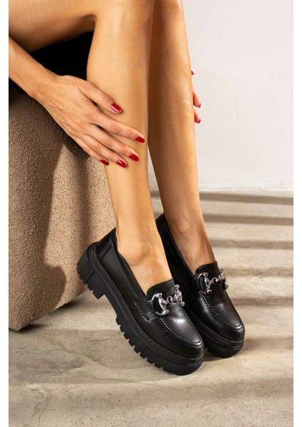 Günlük Kadın Loafer Klasik Kalın Tabanlı Zincirli Oval Burunlu Makosen Ayakkabı 400-420-430-440 fiyatları