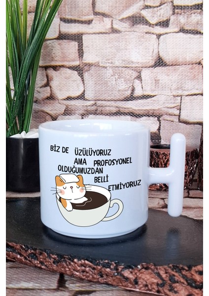 Biz De Üzülüyoruz, Belli Etmiyoruz-Kedi Baskılı Eğlencelit Kulplu Latte Fincanı Kupa Bardak
