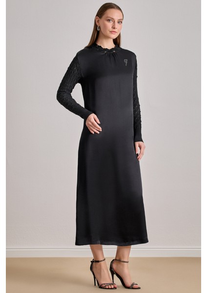 Dökümlü Siyah Saten Elbise