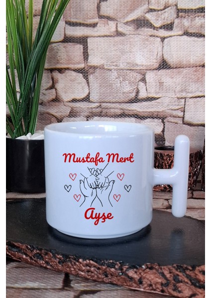 Anne ve Çocuk El Ele Baskılı-Kişiselleştirilebilir Hediyelik T Kulplu Latte Fincanı Kupa Bardak