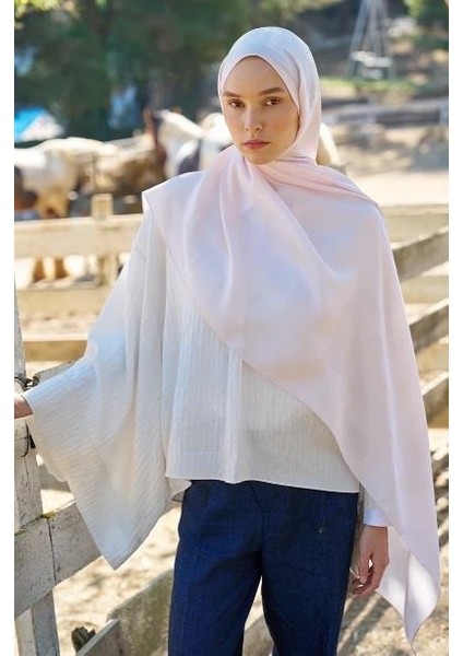 Welness Dama Monogram Desen Şal 01092025-PUDRA