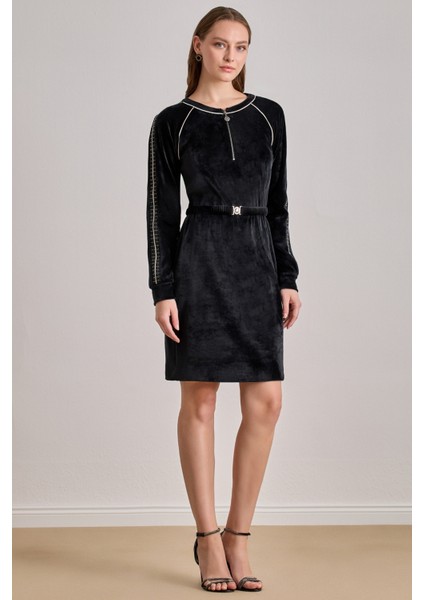 Diz Üstü Siyah Kadife Elbise