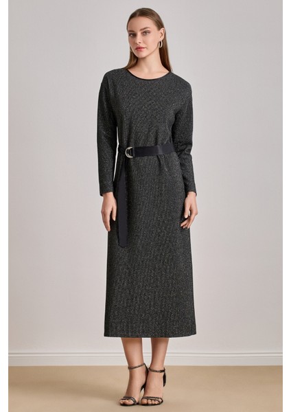 Bilekte Boy Siyah Simli Elbise