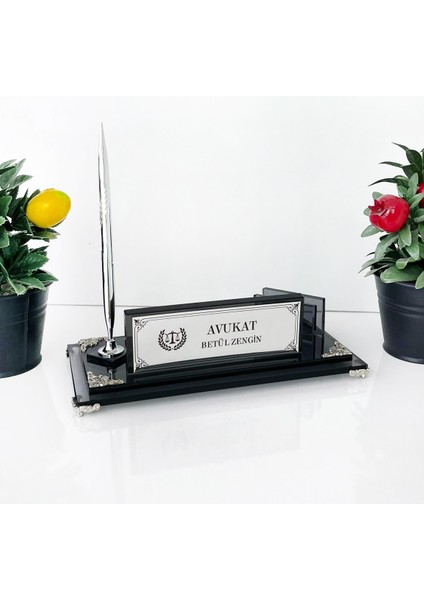 Kişiye Özel Avukat Masa Isimliği | Ofis Masa Isimliği |işyeri Cam Isimlik | Kalem Hediyelik Eşya 01 fırsatları