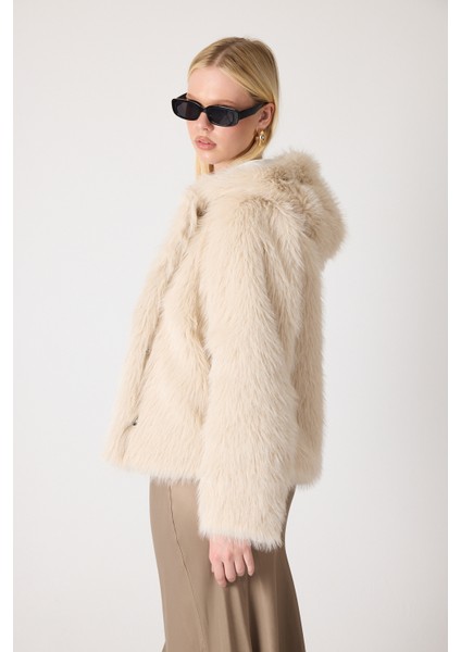 Premium Kürk Kapşonlu Ceket modelleri