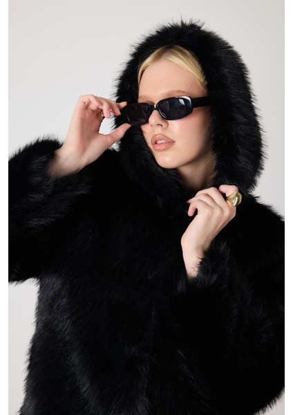 Premium Kürk Kapşonlu Ceket modelleri