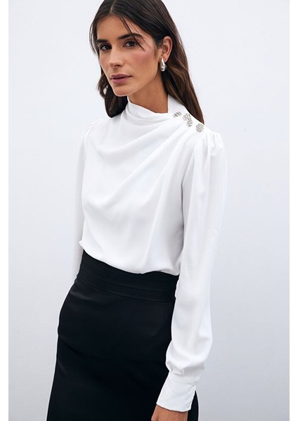 Düğmeleri Taş Detaylı Bluz - Siyah fırsatları