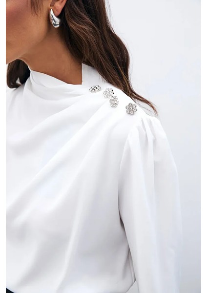 Düğmeleri Taş Detaylı Bluz - Siyah indirimleri