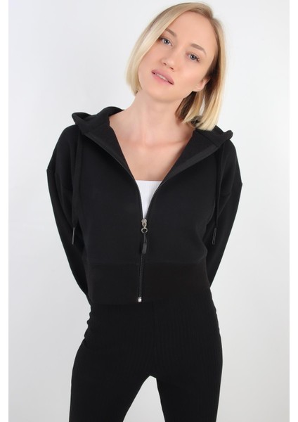 Kadın Beyaz %100 Pamuk Uzun Kollu Düz Desen Crop Hırka – Rahat ve Şık Günlük Kullanım