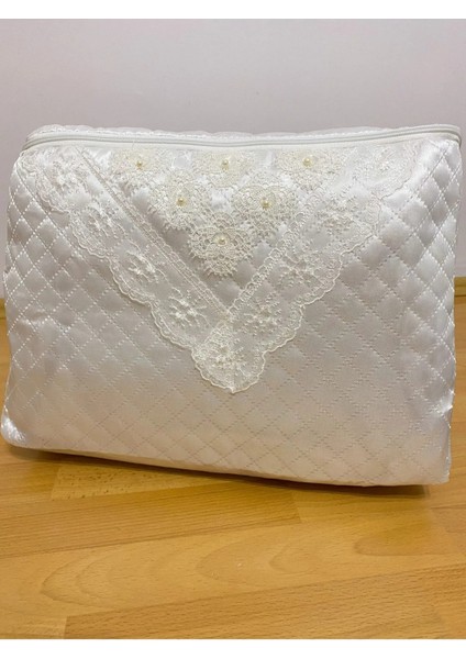 Ekru Saten Kapitoneli Hurç, Çeyizlik ve Bohçalık, 30X40X20 Cm, Şık ve Kullanışlı modelleri