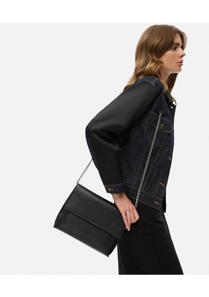 Deri Görünümlü Kapaklı Çanta IW6250052002001 fiyatları