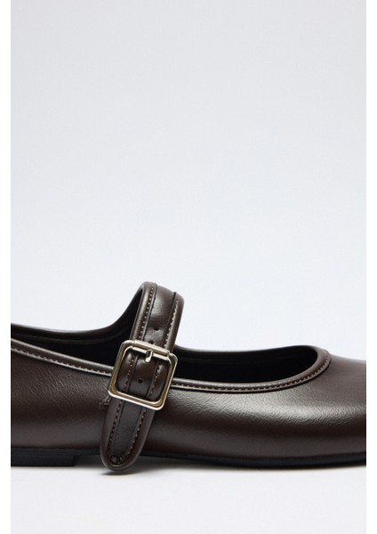 Babet 2526 - Parmak Arası Tek Bantlı Acı Kahve Kadın Babet fırsatları