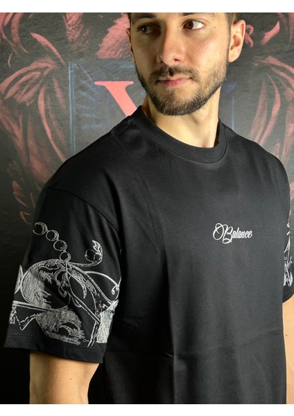 Göğüs ve Kol Baskılı %100 Pamuk T-Shirt fırsatları