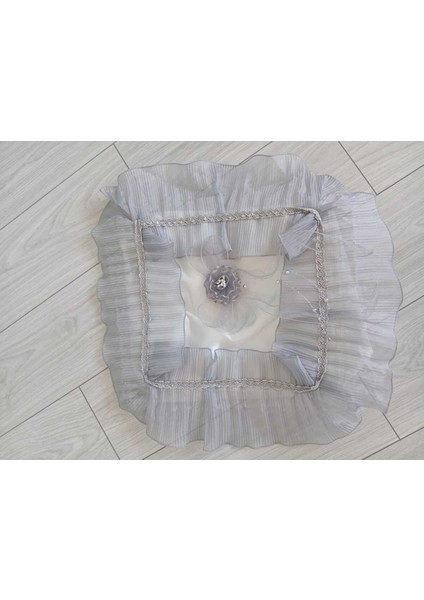 Gül Motifli Satenden Süngerli Bohça, Geniş Tül Kenar, Fermuarlı, 40X20 cm indirimleri