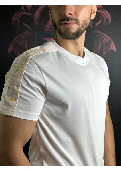 Omuz Detaylı %pamuk T-Shirt fırsatları