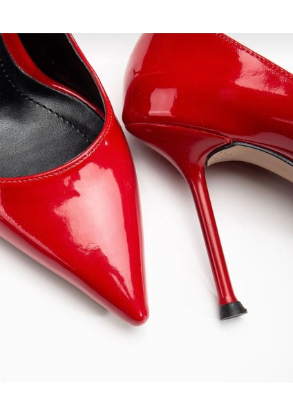 Kırmızı Rugan Stiletto fırsatları