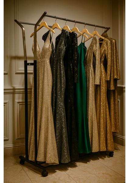 Lüks Paslanmaz Metal Konfeksiyon Elbise Kıyafet Askılık Tekerlekli Portatif Eşek Vitrin fiyatları