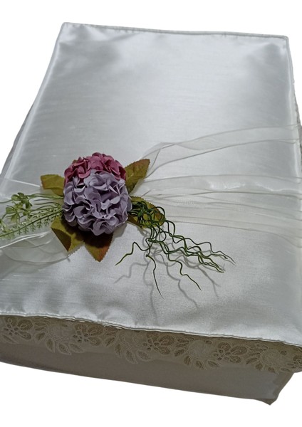 Kenarı Güpürlü Ekru Sade Hurç, Zarif ve Şık Çanta Alternatifi