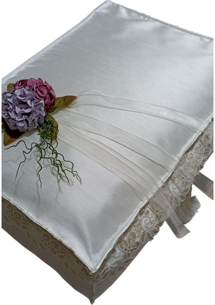 Kenarı Güpürlü Ekru Sade Hurç, Zarif ve Şık Çanta Alternatifi modelleri