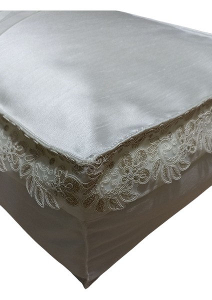 Kenarı Güpürlü Ekru Sade Hurç, Zarif ve Şık Çanta Alternatifi fırsatları