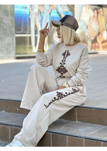 5782 Nakışlı Takım Bej fırsatları