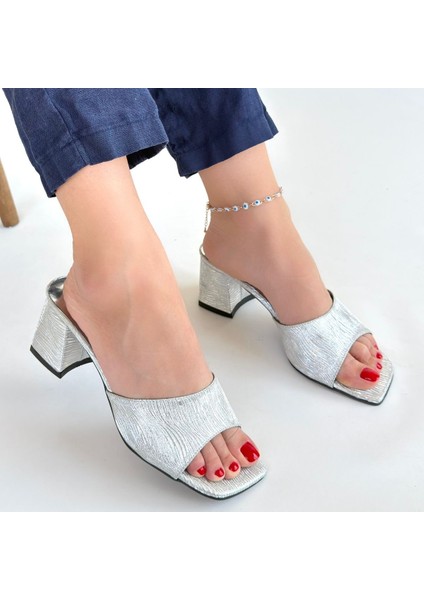 Luart Gümüş Simli Topuklu Terlik indirimleri