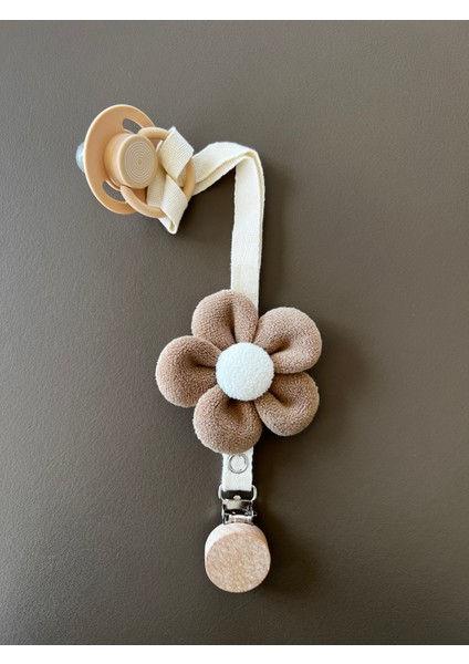 Bebek Emzik Askısı / Emzik Askılığı - Papatya Desenli, Kahve Renk, Ahşap Klipsli