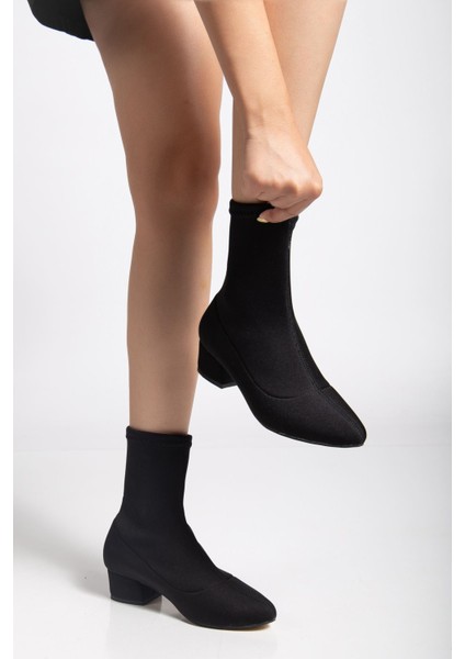 Ferran Kadın Siyah Streç Kalın Topuklu Bot fırsatları