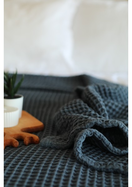 Waffle %100 Pamuk Premium Yatak Örtüsü Lacivert Renk Tek Kişilik 160X240 cm fiyatları