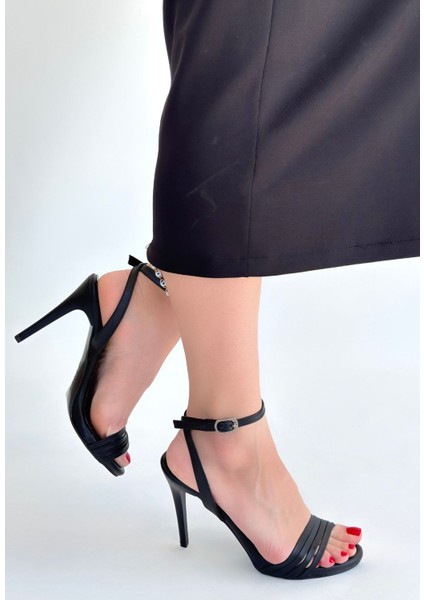 Coze Siyah Topuklu Ayakkabı indirimleri