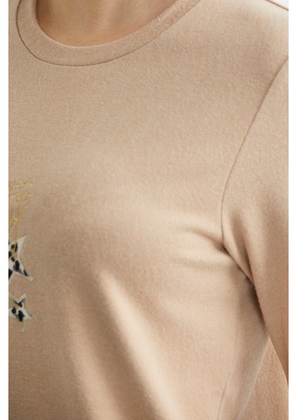 Yumoş Dokulu Leopar Desenli Kışlık Pijama - Bej indirimleri