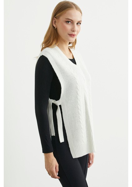 Yanları Bağlama Detaylı Yünlü Triko Süveter - Kemik modelleri