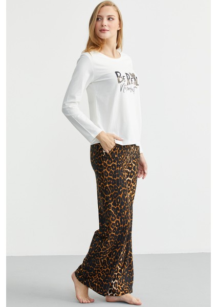Yumuşak Dokulu Leopar Kombinli Rahat Takım - Ekru fırsatları