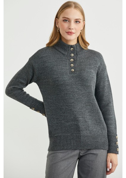 Dik Yaka Düğme Detaylı Yünlü Triko Kazak - Koyu Gri modelleri