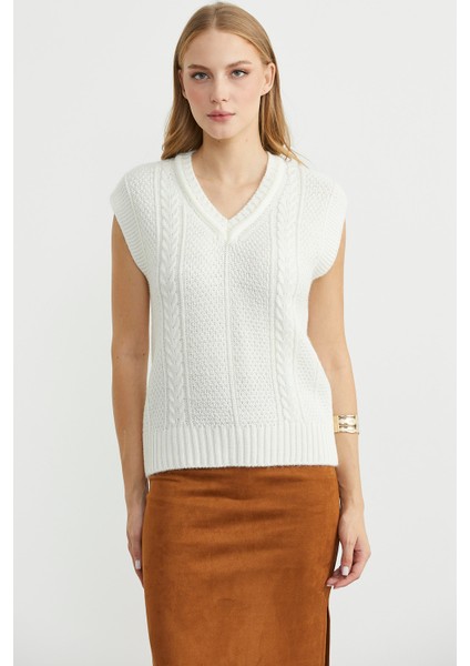 Yünlü V Yaka Triko Süveter - Kemik