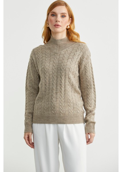 Dik Yaka Motifli Yünlü Triko Kazak - Bej